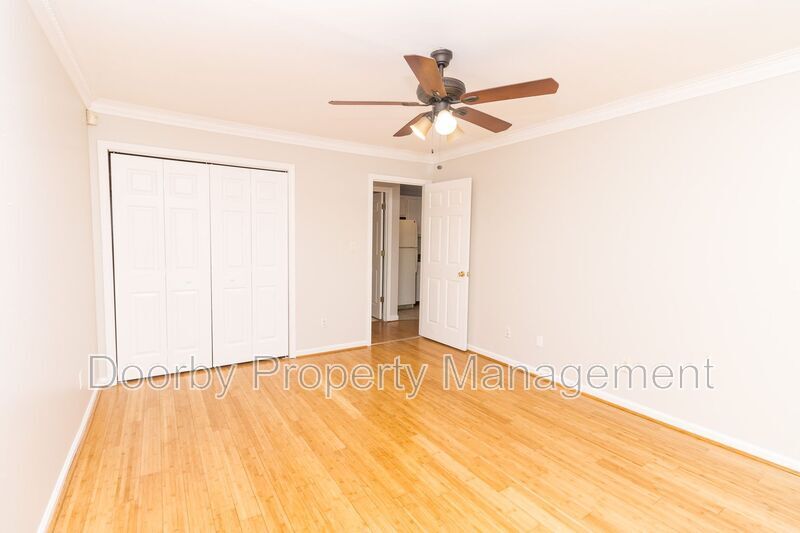 Building Photo - 2202 Elder St