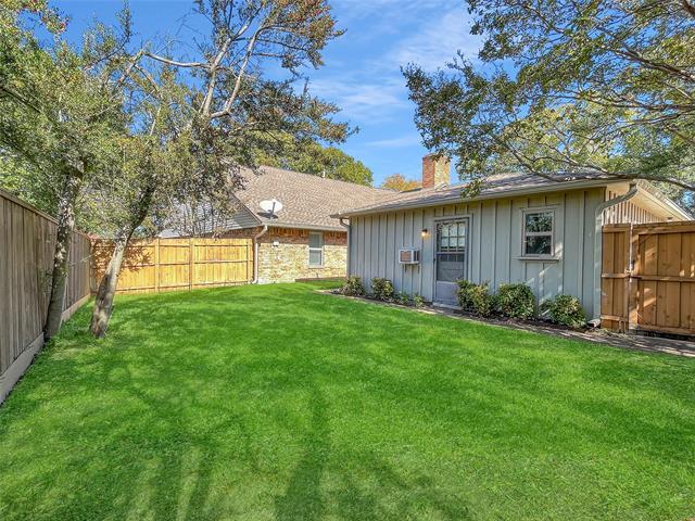 Building Photo - 7608 Meadow Oaks Dr