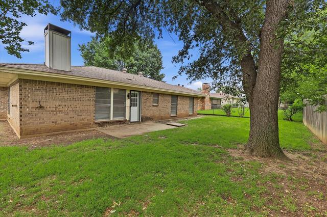 Building Photo - 7208 Misty Meadow Dr S