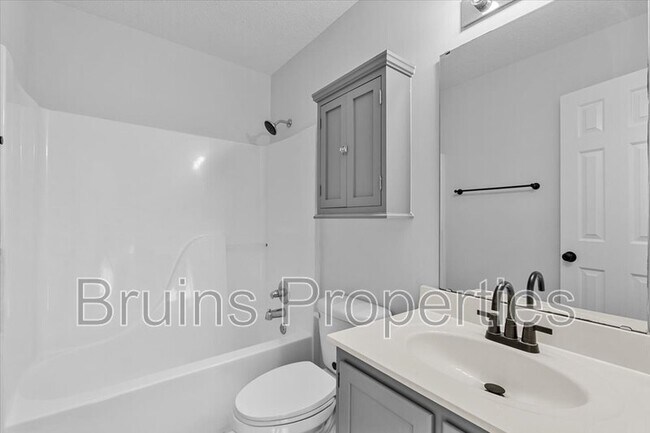 Building Photo - 3011 Butterwood Dr