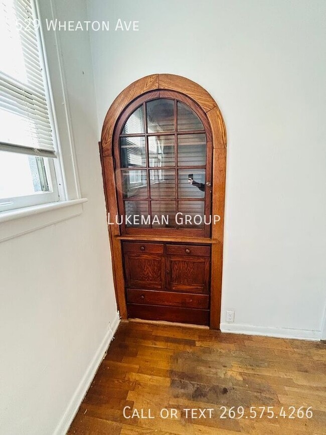 Building Photo - 529 Wheaton Ave