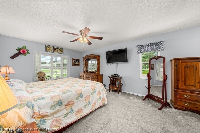Building Photo - 360 Grove Cir