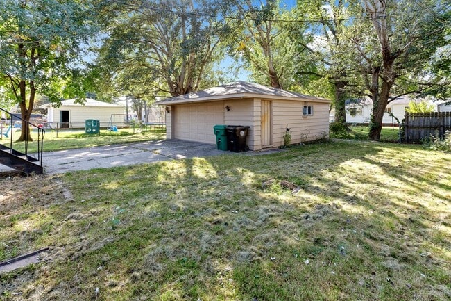 Building Photo - 28649 John Hauk St