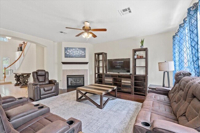 Building Photo - 2302 Wheaton Trail