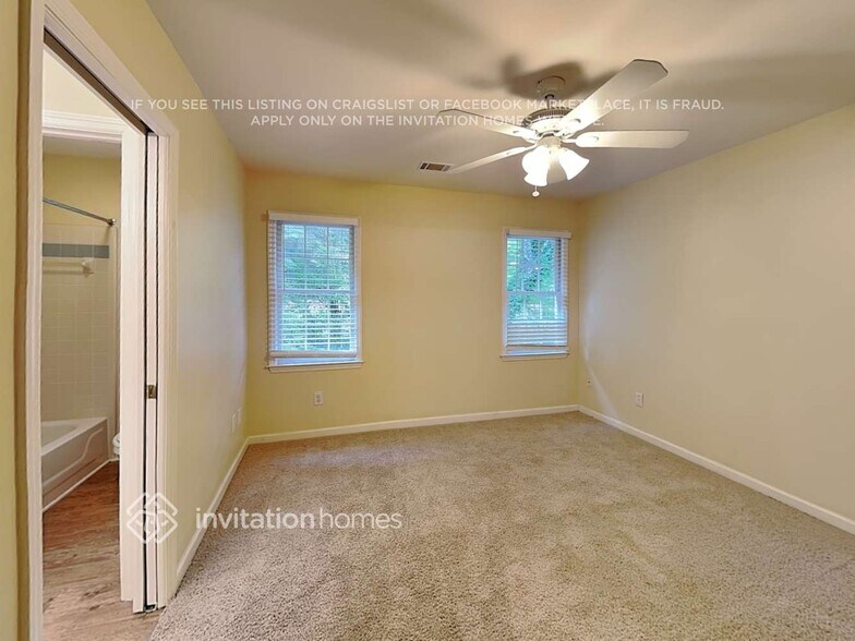 Building Photo - 809 Oak Trail Dr