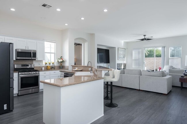 Building Photo - 49534 Lewis Rd