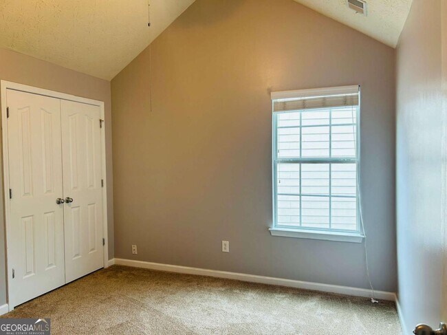 Building Photo - 5 Stony Oak Dr