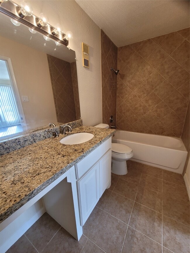 Building Photo - 9350 Country Creek St