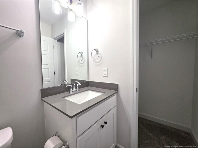 Building Photo - 644 Amusement Dr