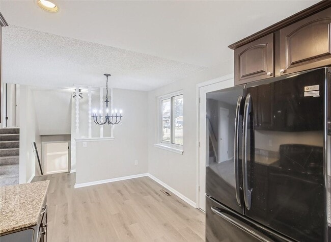 Building Photo - Beautiful Home Near Mcintosh Lake