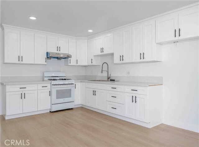 Building Photo - 8665 Trask Ave