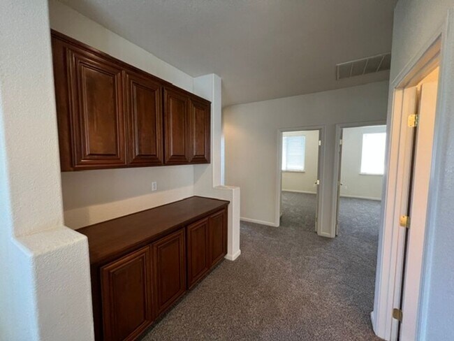 Building Photo - 2912 Medinah Way