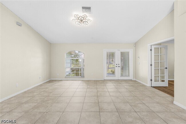 Building Photo - 5215 SW 16th Pl