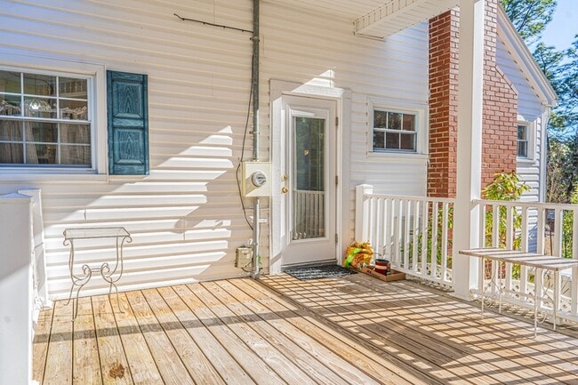 Building Photo - 435 W Baltimore Ave