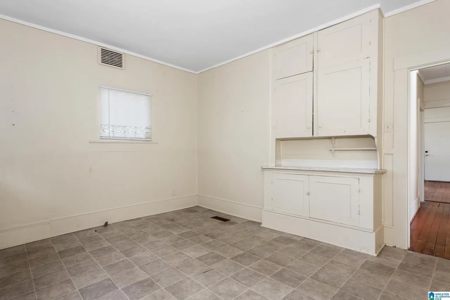 Building Photo - 164 Virginia Ave N