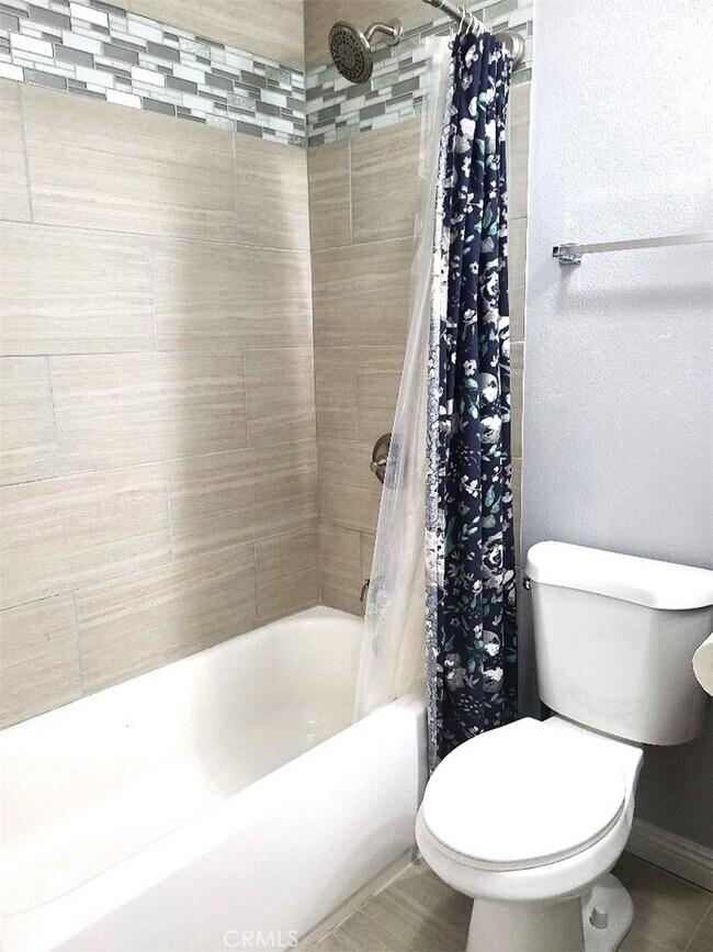 Building Photo - 139 Sinclair Ave