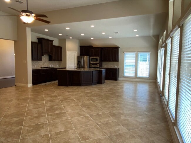 Building Photo - 5922 Solara Ledge Ln