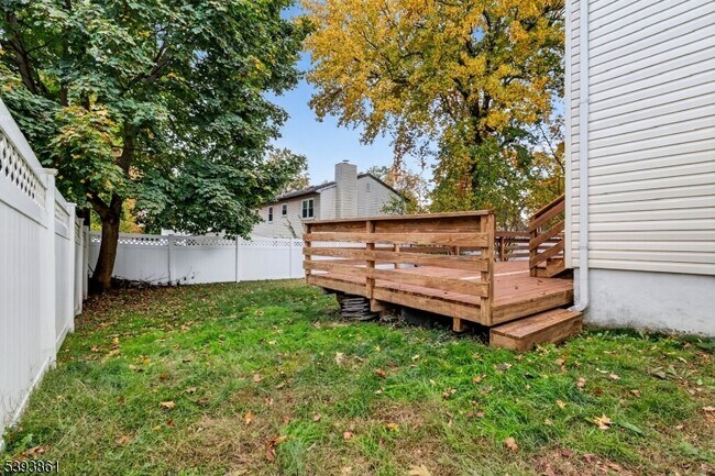 Building Photo - 128 South Ave