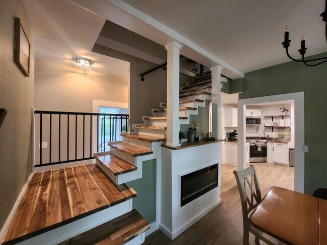 Building Photo - 203 Brockman Ave