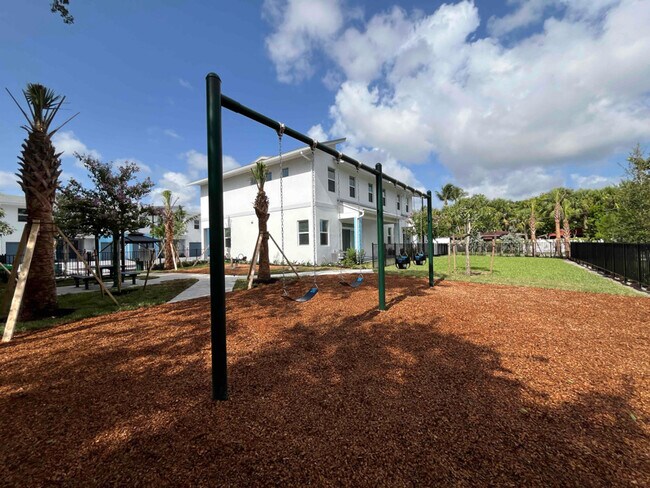 Building Photo - 3107 Duke Rd