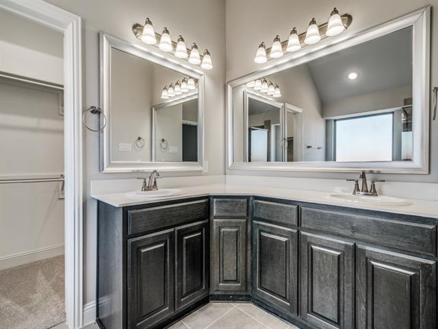 Building Photo - 512 Redbud Dr