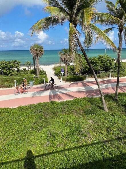 Building Photo - 5401 Collins Ave