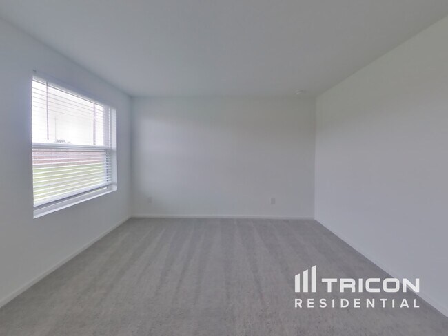 Building Photo - 3013 Dawn Sound Dr