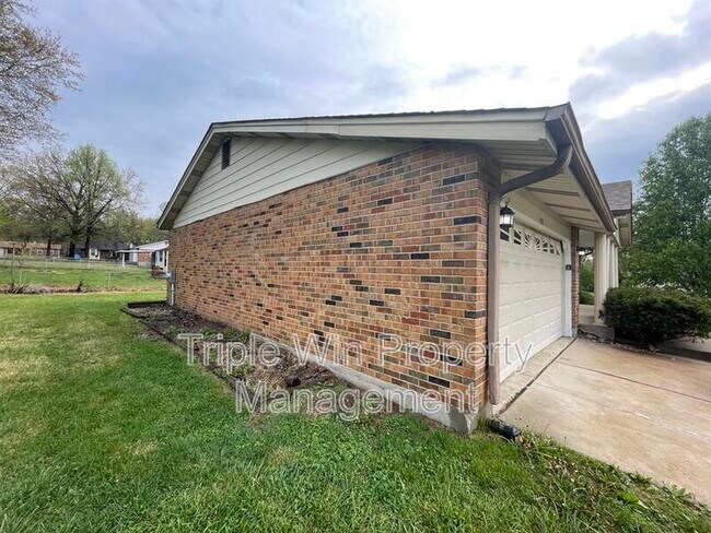 Building Photo - 1725 Orletto Way