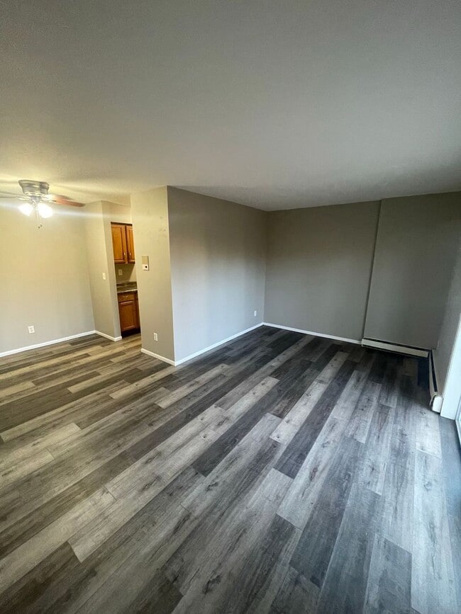 Building Photo - 1710 Elder St. (10 Unit)