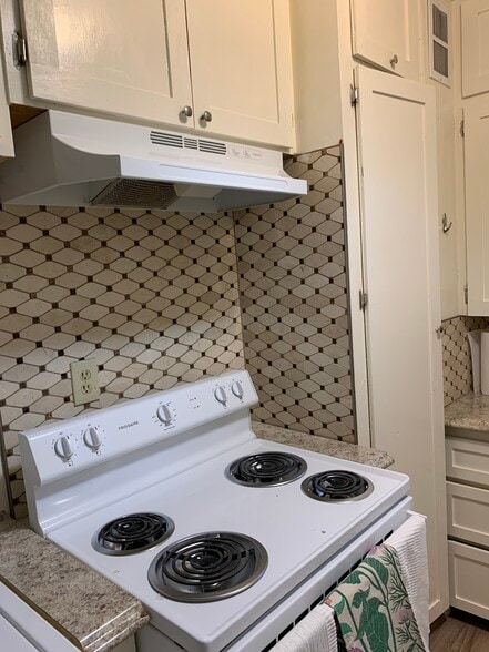 Building Photo - 2604 23rd St