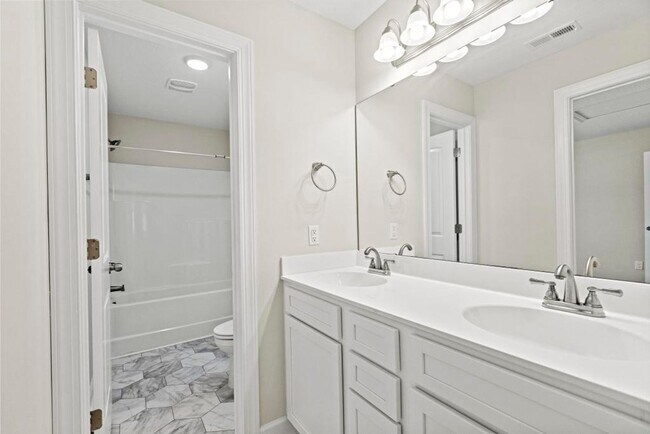 Building Photo - $500 off 1st Month's Rent! Convenience to Camp Lejeune!