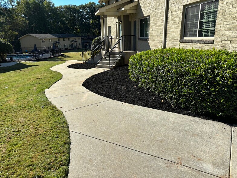 Jamestown Village 1565 Crider Rd SE Marietta GA 30060 Apartment Finder