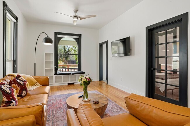 Building Photo - 469 Delaware St