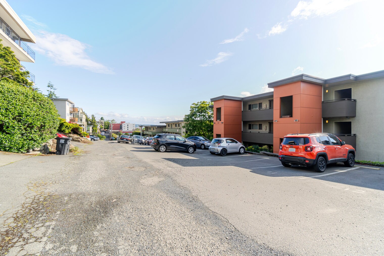 Building Photo - 2850 15th Ave W