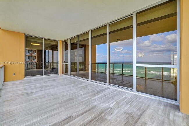 Building Photo - 17749 Collins Ave