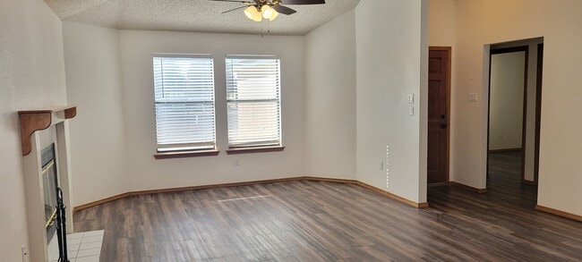 Building Photo - GREAT HOME IN NE CLOVIS NEAR MESA ELEMENTARY