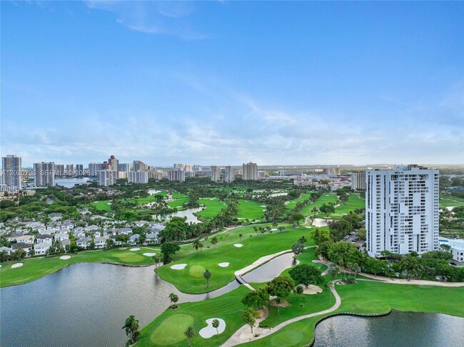 Building Photo - 3625 N Country Club Dr