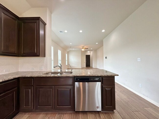 Building Photo - 877 Centerra Hills Cir
