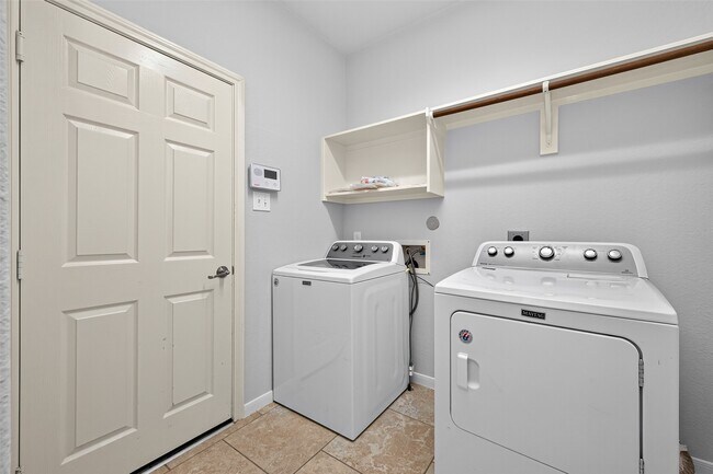Building Photo - 50 Vershire Cir