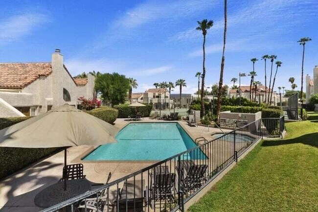 Building Photo - 73318 Shadow Mountain Dr