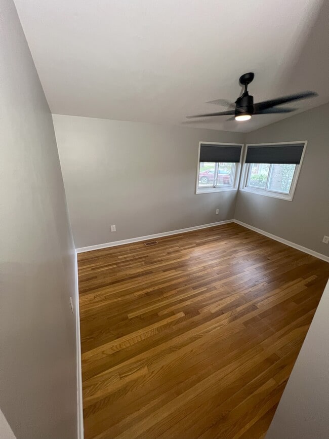 Building Photo - 17639 Dolores St
