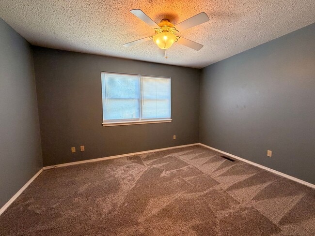 Building Photo - Located on the west side of Russellville