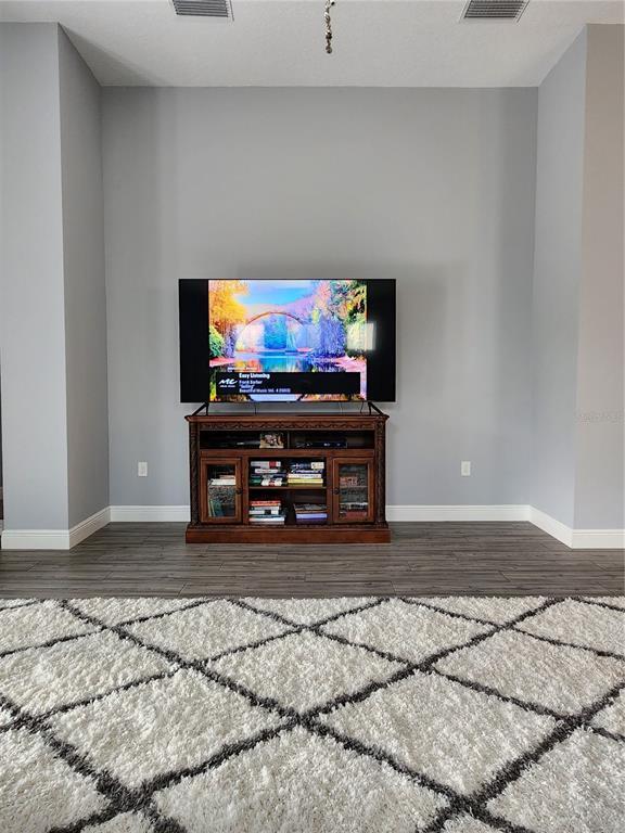 Building Photo - 8220 Bridgeport Bay Cir