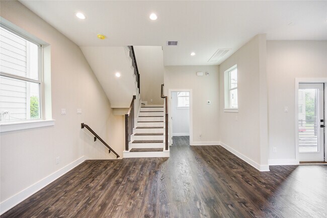 Building Photo - 3406 Rawley St