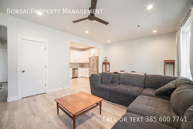 Building Photo - 6189 Birch Run Rd