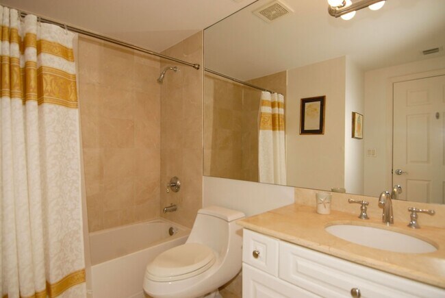 Building Photo - 3200 N Ocean Blvd