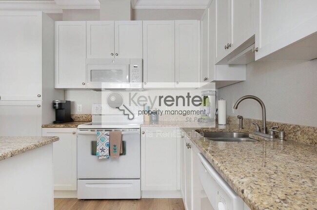 Building Photo - 130 164th Ave