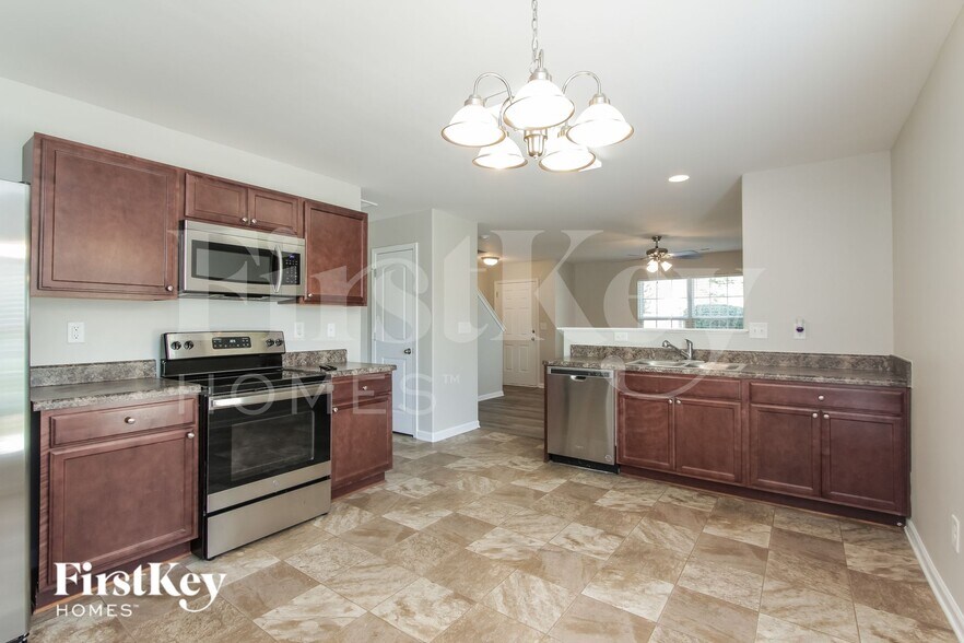 Building Photo - 4509 David Cox Rd