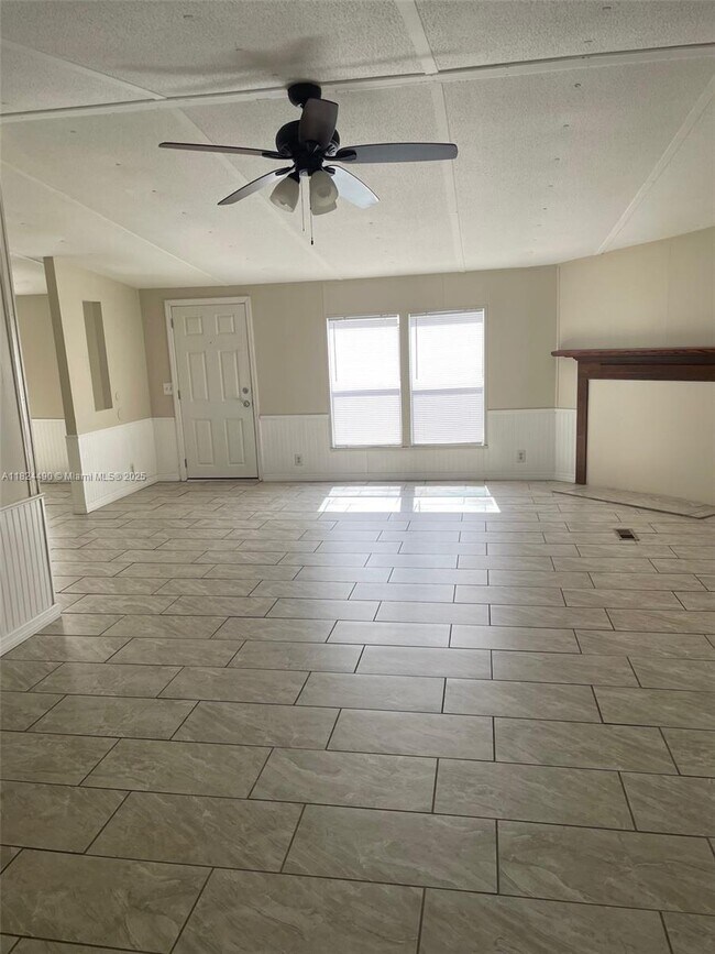 Building Photo - 8638 Gibson Oaks Dr