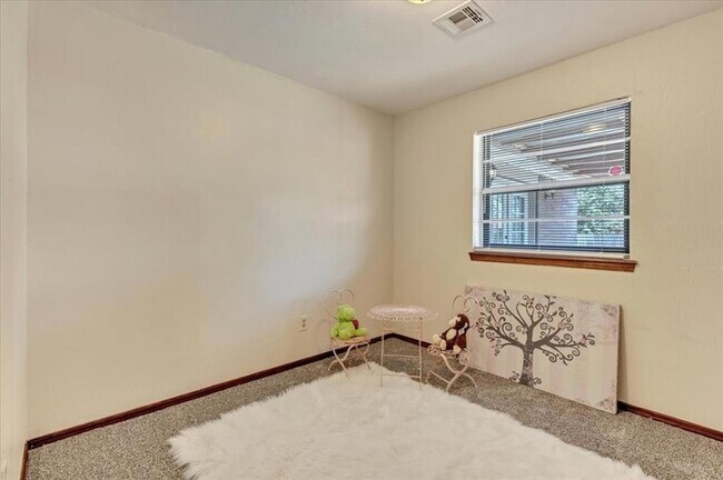 Building Photo - 4121 Monica Dr